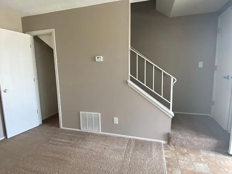 Southdale Square Apartments — Photo 148