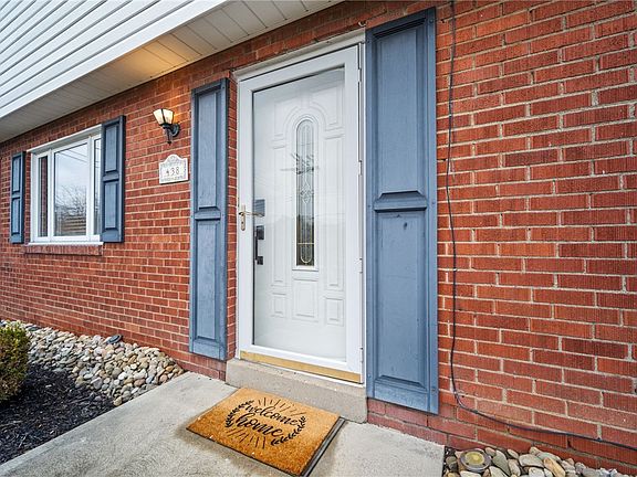 3rd image of 438 Grace St