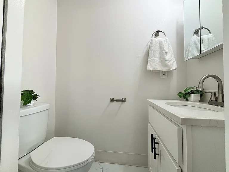 Sundale Townhomes — Photo 5