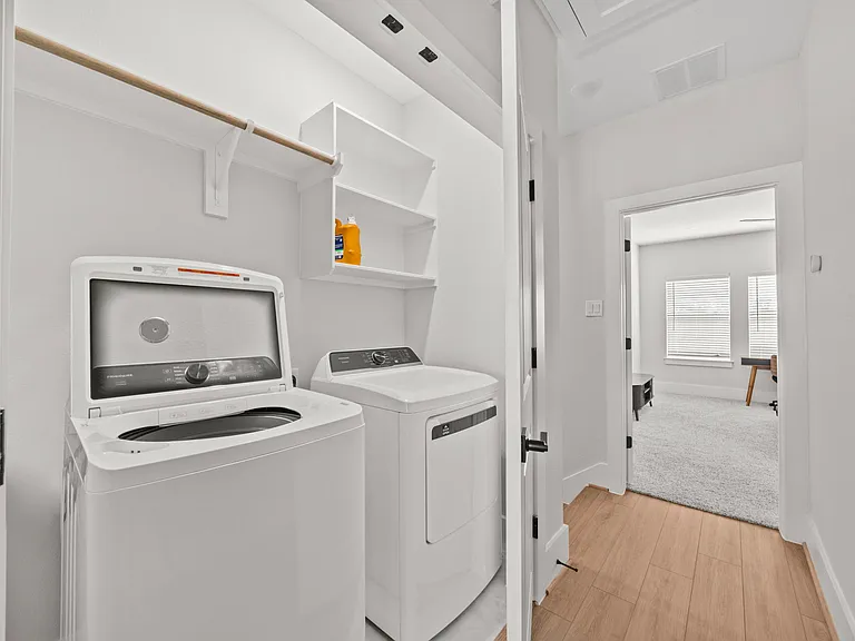 1208 Moody St — Photo 20