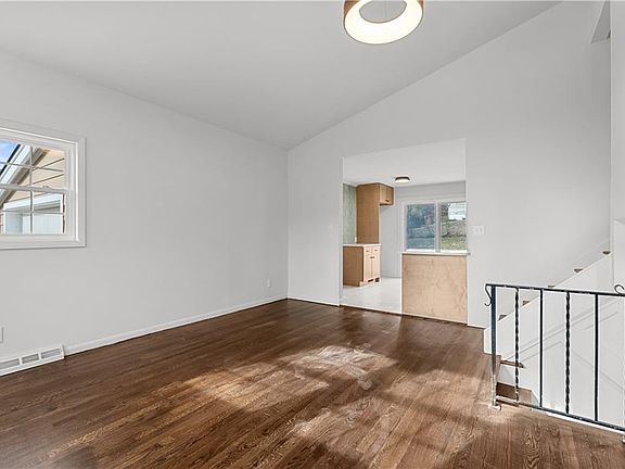 5th image of 3600 E 107th Ter