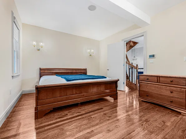 32-15 Murray Lane image 11 of 28