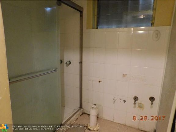 5th image of 2260 SW 42nd Ter