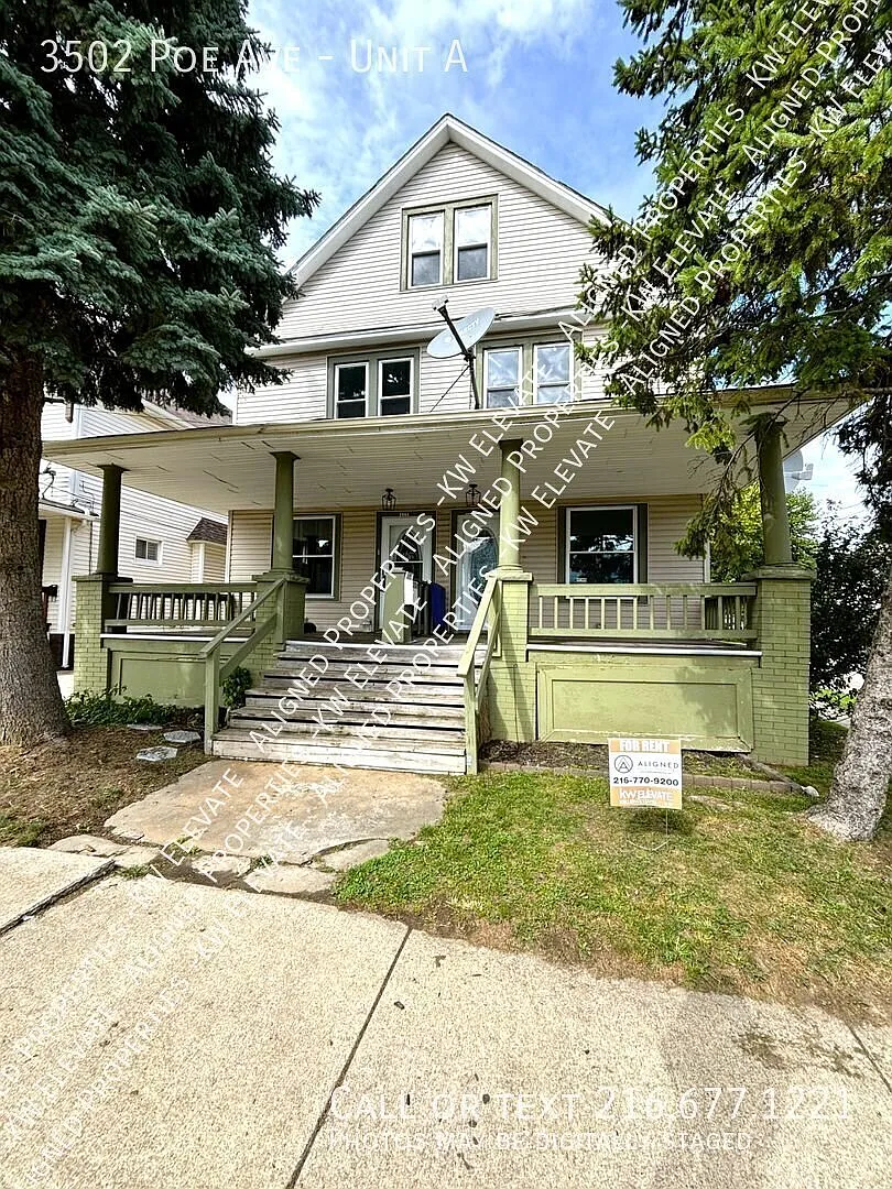 Spacious 4Bedroom with Modern Upgrades! — Photo 1