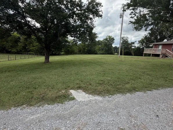 7847 Us Highway 41, Adams, TN 37010