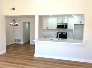 8101 Constantine Dr APT 5, Huntington Beach, CA 92646