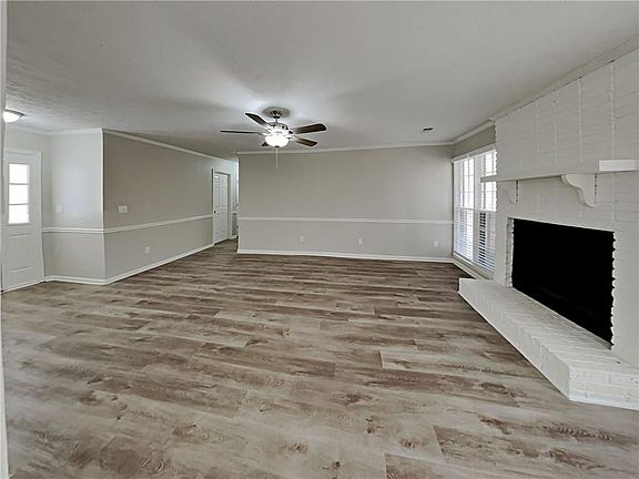 3rd image of 1512 Sugarplum Pl SW