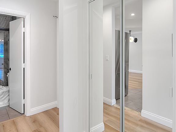 4th image of 2830 S Sepulveda Blvd #3B-2Ba