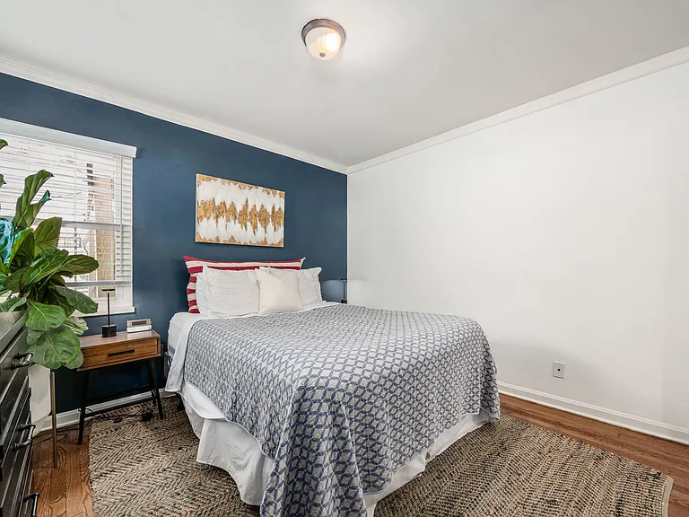 2048 Jervis Rd — Photo 14