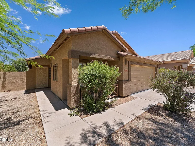 17534 W Coyote Trail Dr — Photo 3