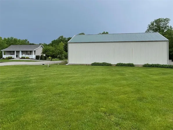 41571 Cronan Pl, Perry, MO 63462