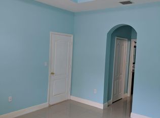 15237 SW 24th St, Miami, FL 33185