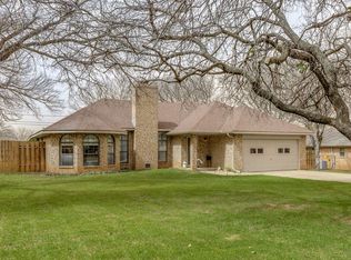 1516 S Rodgers Dr, Graham, TX 76450