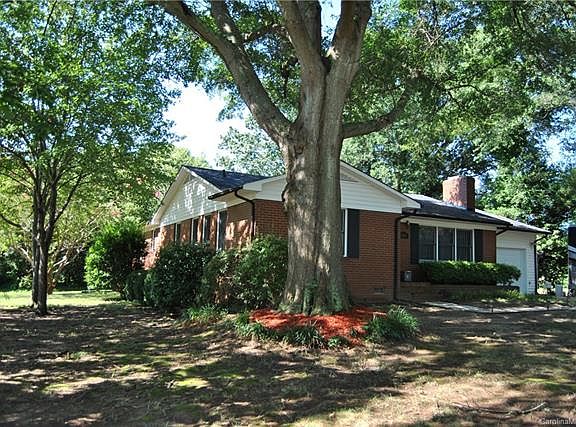 5th image of 102 General Stonewall Jackson Dr
