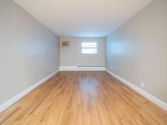5th image of 4696 Tarryton Ct S APT 1E