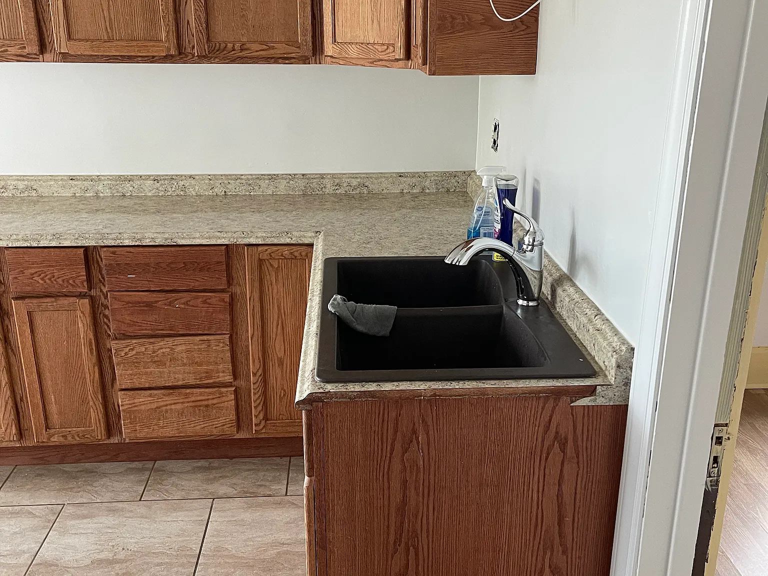2 bed, 1100 sqft, $1,100 — Photo 2