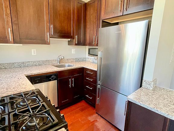 3rd image of 3022 Wisconsin Ave NW APT 205