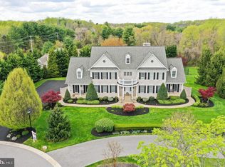 8 Ridge Farm Ct, Cockeysville, MD 21030