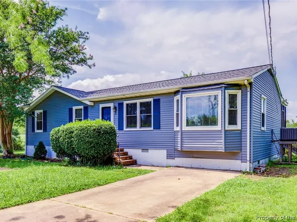 5 Amos Cir, Poquoson, VA 23662