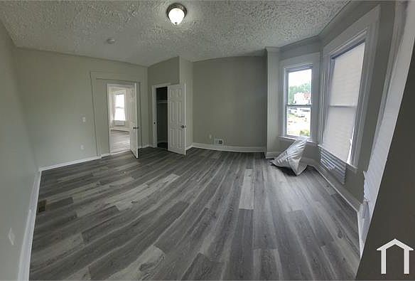 1st image of 128 N 15th St Floor 1