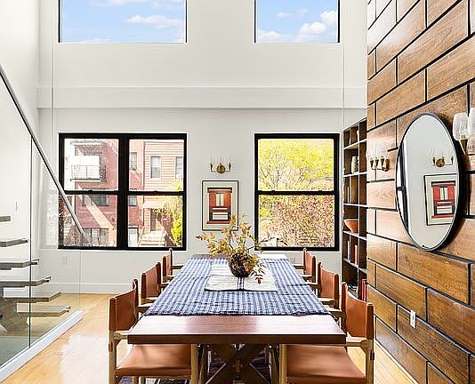 3rd image of 578 Lafayette Ave