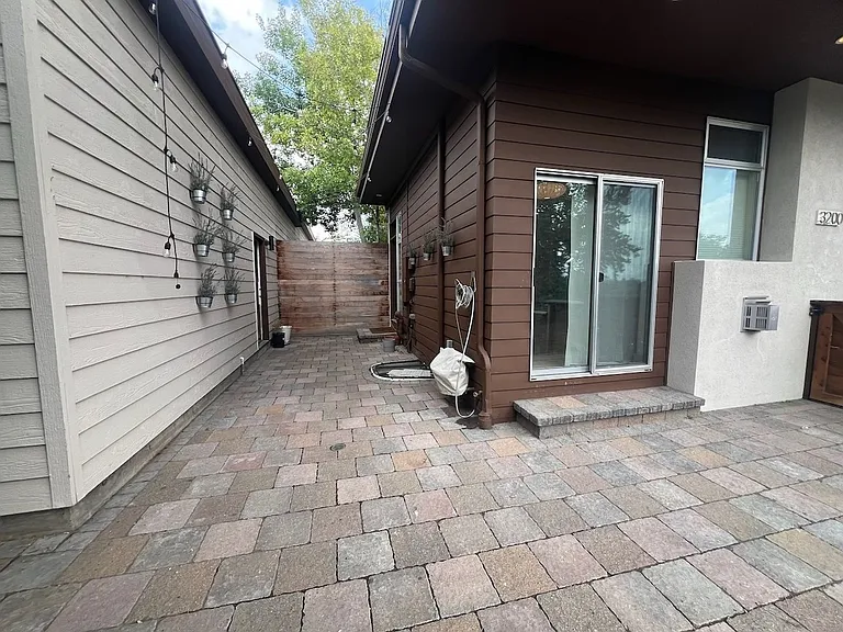 3200 Utica St — Photo 36