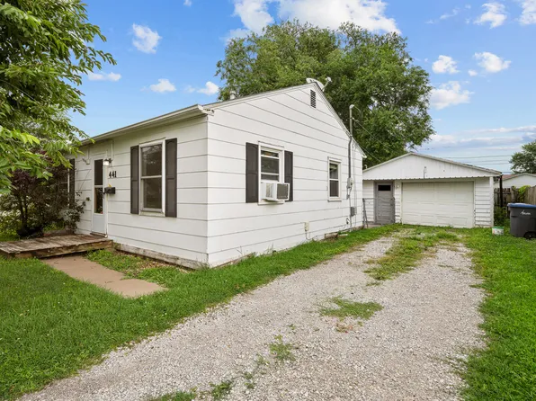 441 5th St E, Milan, IL 61264