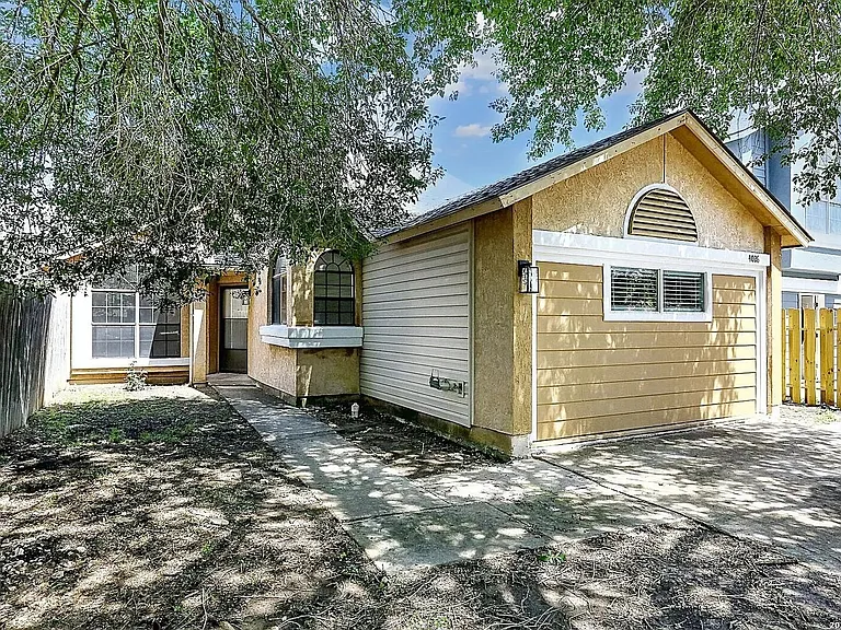 4026 Winter Sunrise Dr — Photo 1