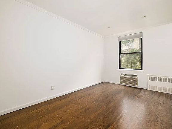 4th image of 328 W 19th St APT 2D