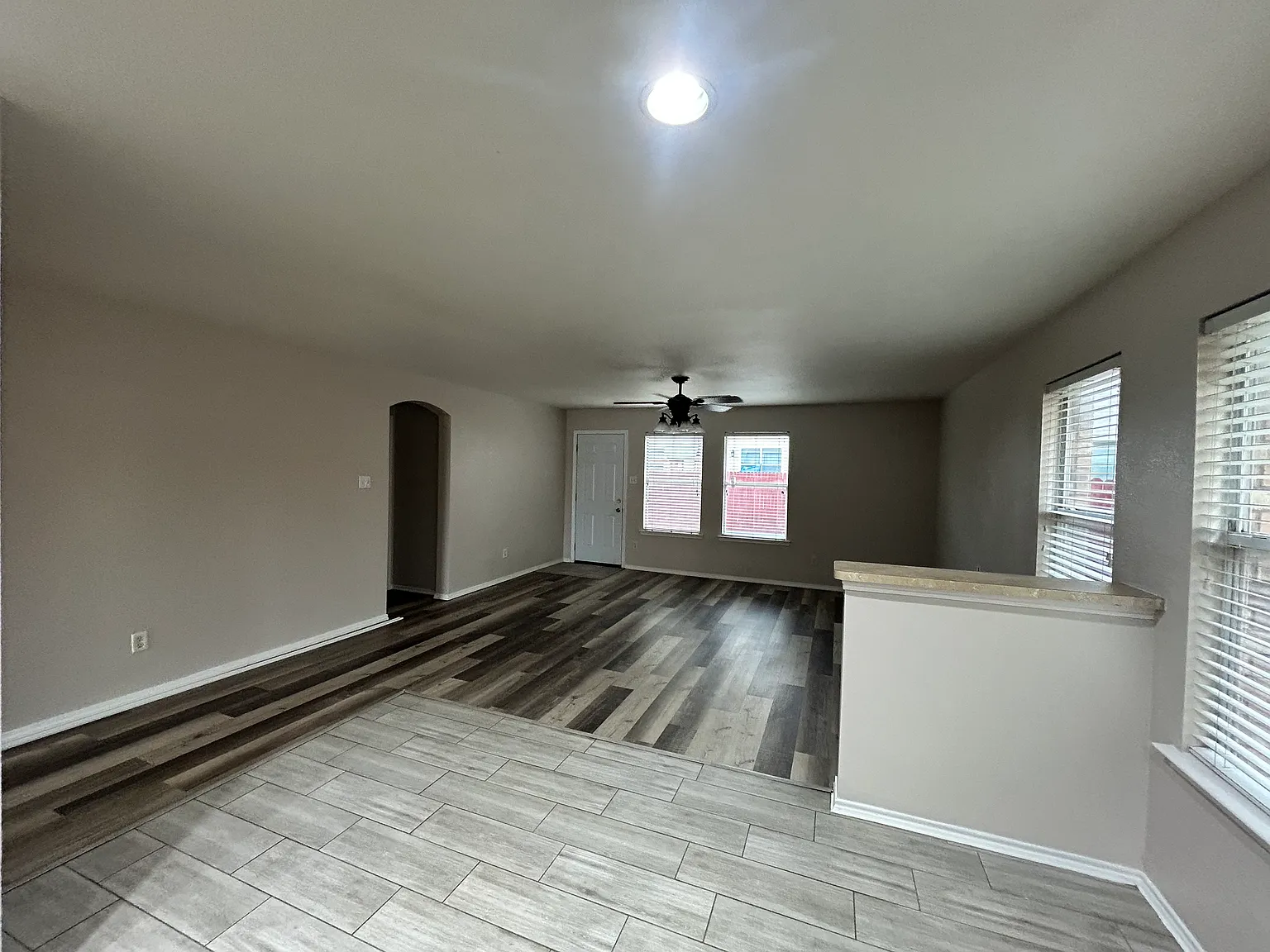 10445 Hideaway Trl — Photo 3