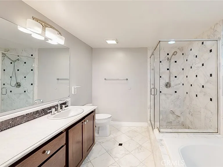 4424 Whitsett Ave #206 — Photo 31