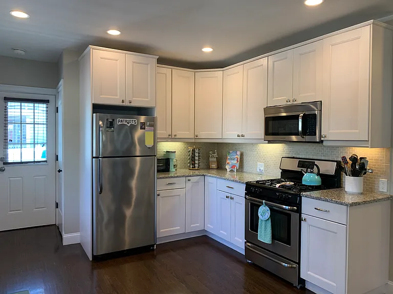 247 Park St #1 — Photo 4