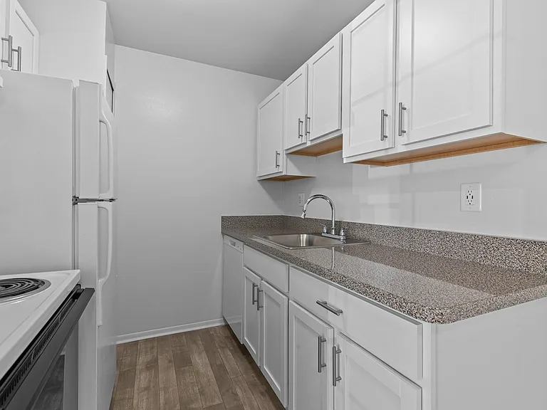 Kensington Park Apartments — Photo 4