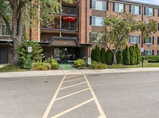 1207 S Old Wilke Rd APT 406, Arlington Heights, IL 60005