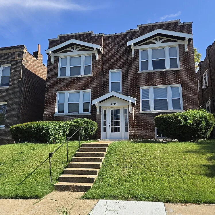 4226 Dewey Ave — Photo 1