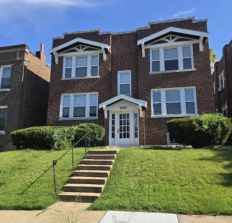 4226 Dewey Ave #2S