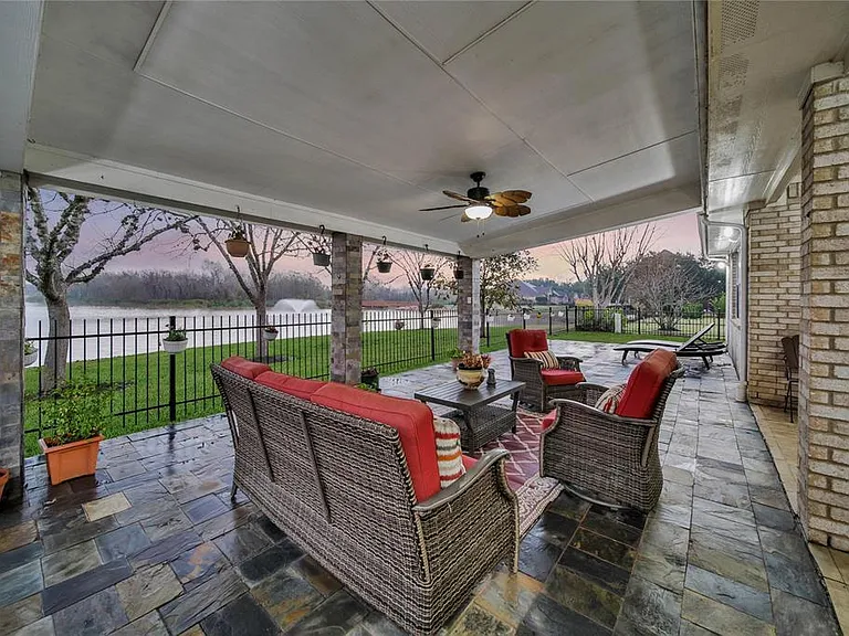 3831 Lakeridge Canyon Dr — Photo 31