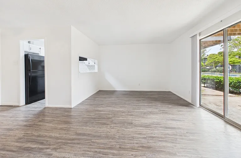 Tanglewood Apartments — Photo 54