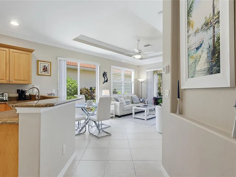 490 Montelluna Dr — Photo 16