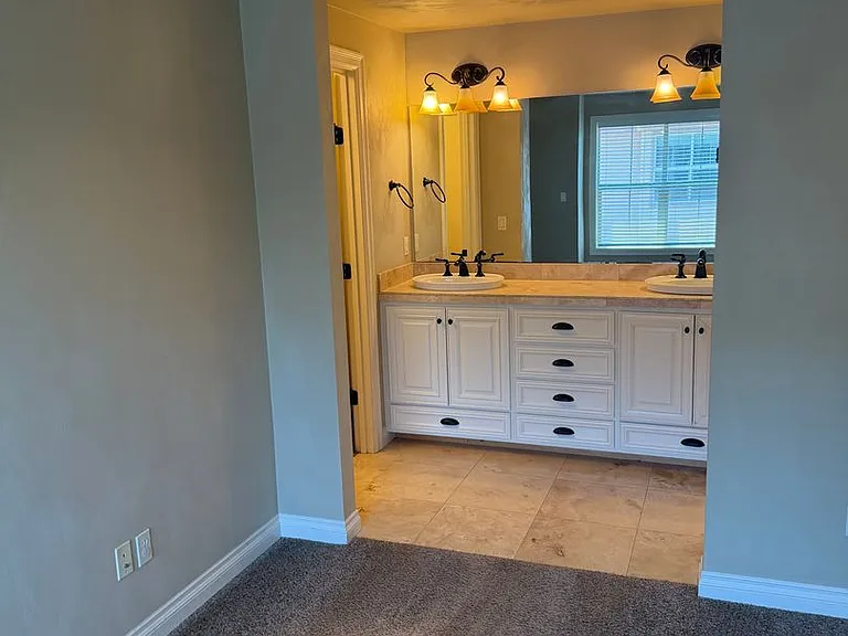 4033 Scottdale St — Photo 11