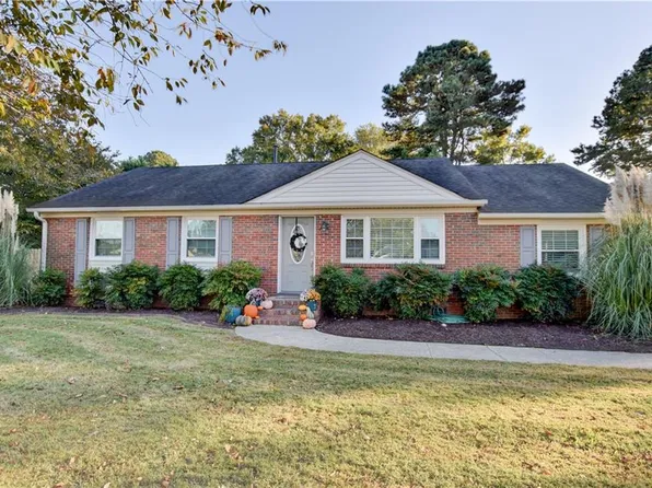 3609 Linnet Ln, Portsmouth, VA 23703