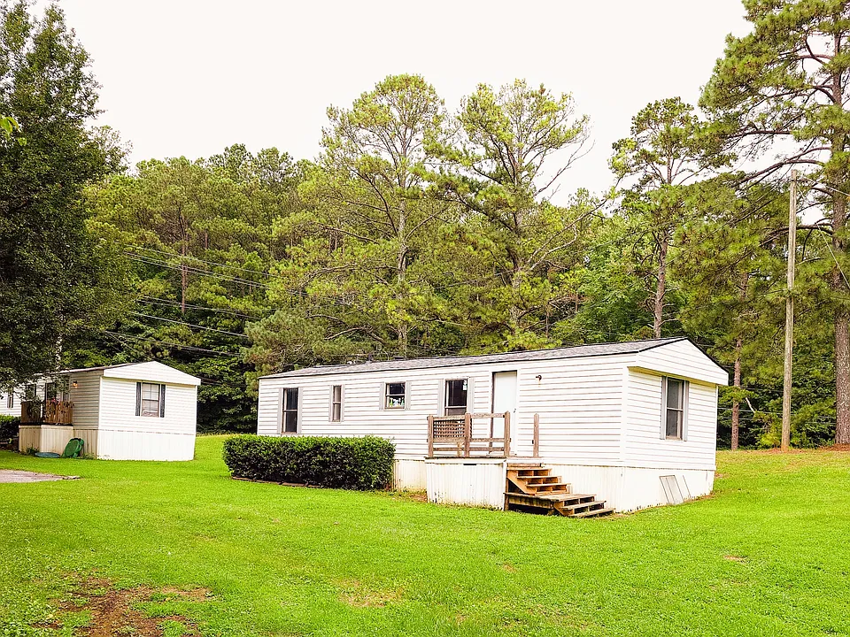 468 Center Rd SE #2