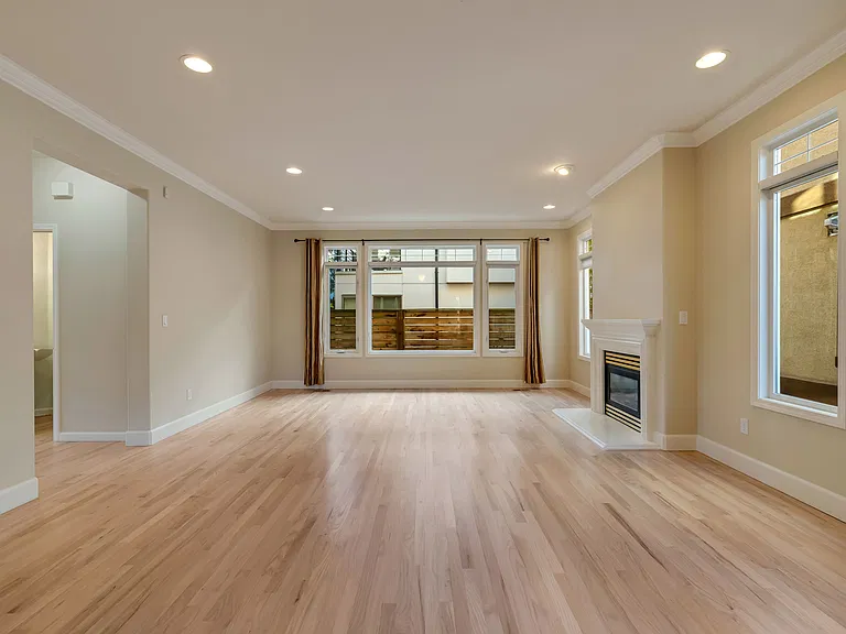 6215 101st Ct NE #6215 — Photo 3