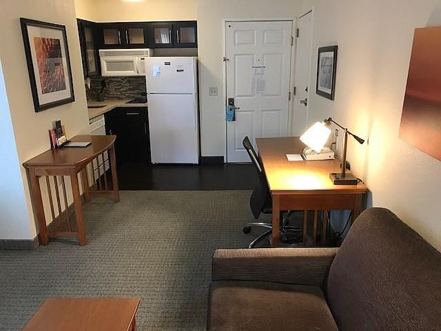 2nd image of 1201 Executive Cir