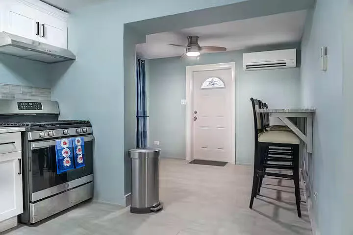 2 bed, $2,000 — Photo 1