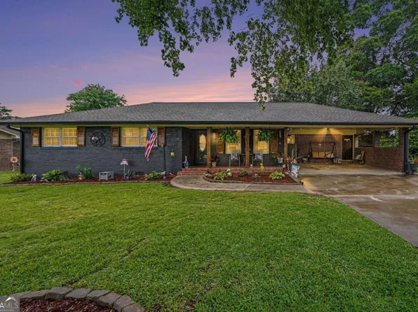 110 Woodmont Dr, Griffin, GA 30224
