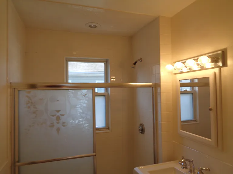 Wilson Ave — Photo 22