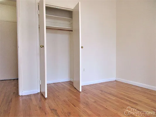 Rented by City Connections Realty | media 10