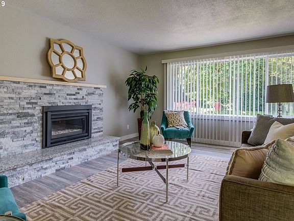 5th image of 6565 SE Furnberg St