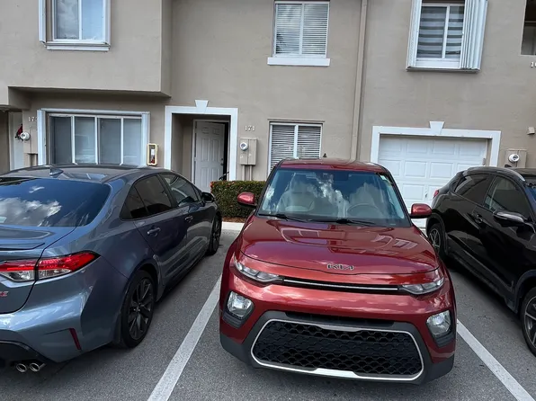 171 Riviera Cir #172, Fort Lauderdale, FL 33326